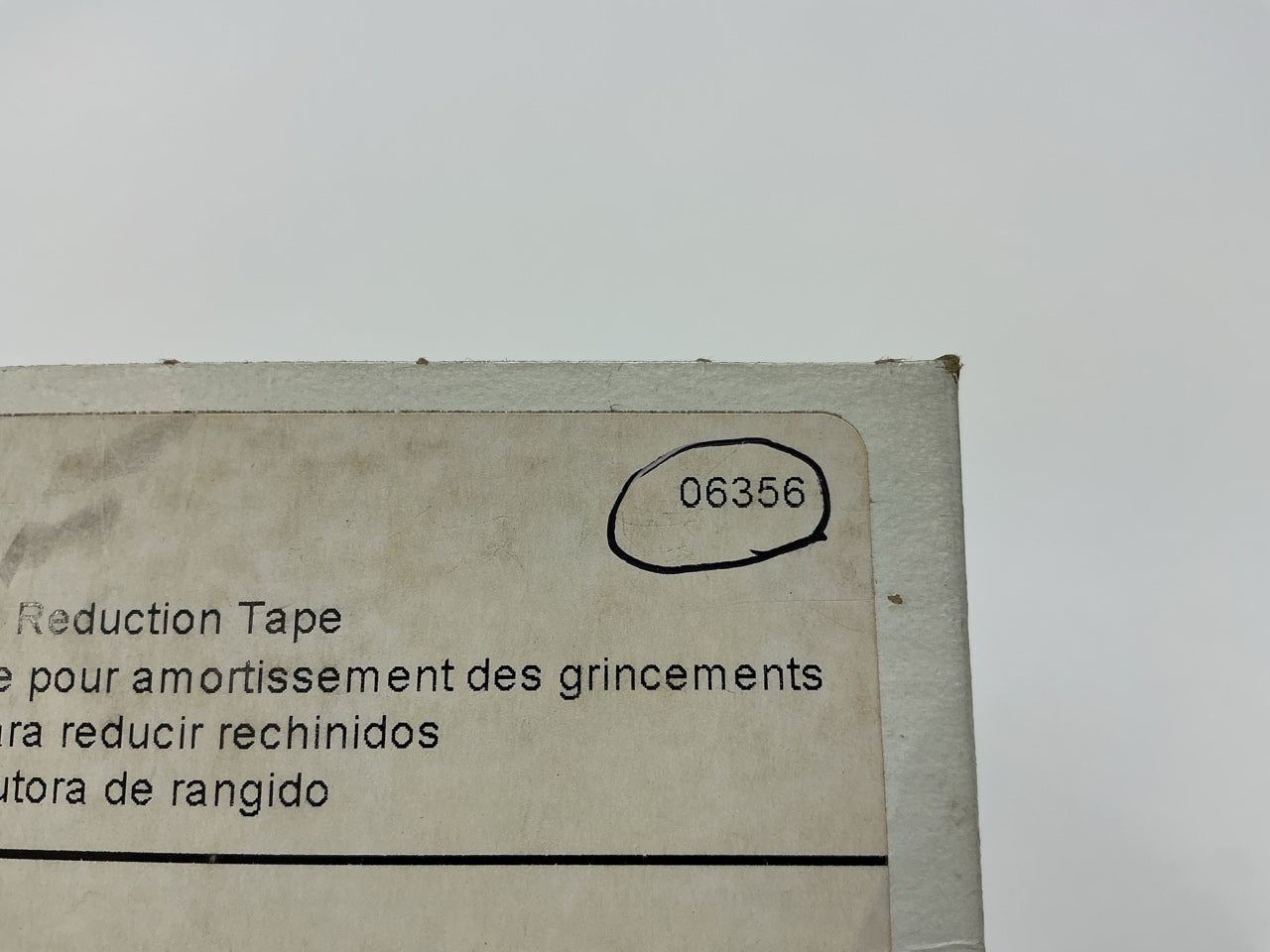 3M 06356 - 9' X 1'' Squeak Noise Reduction Single-Sided Tape