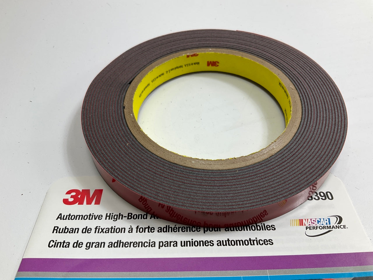 3M 06390 Acrylic Plus High-Bond Attachment Tape, 1/2'' X 5 Yards
