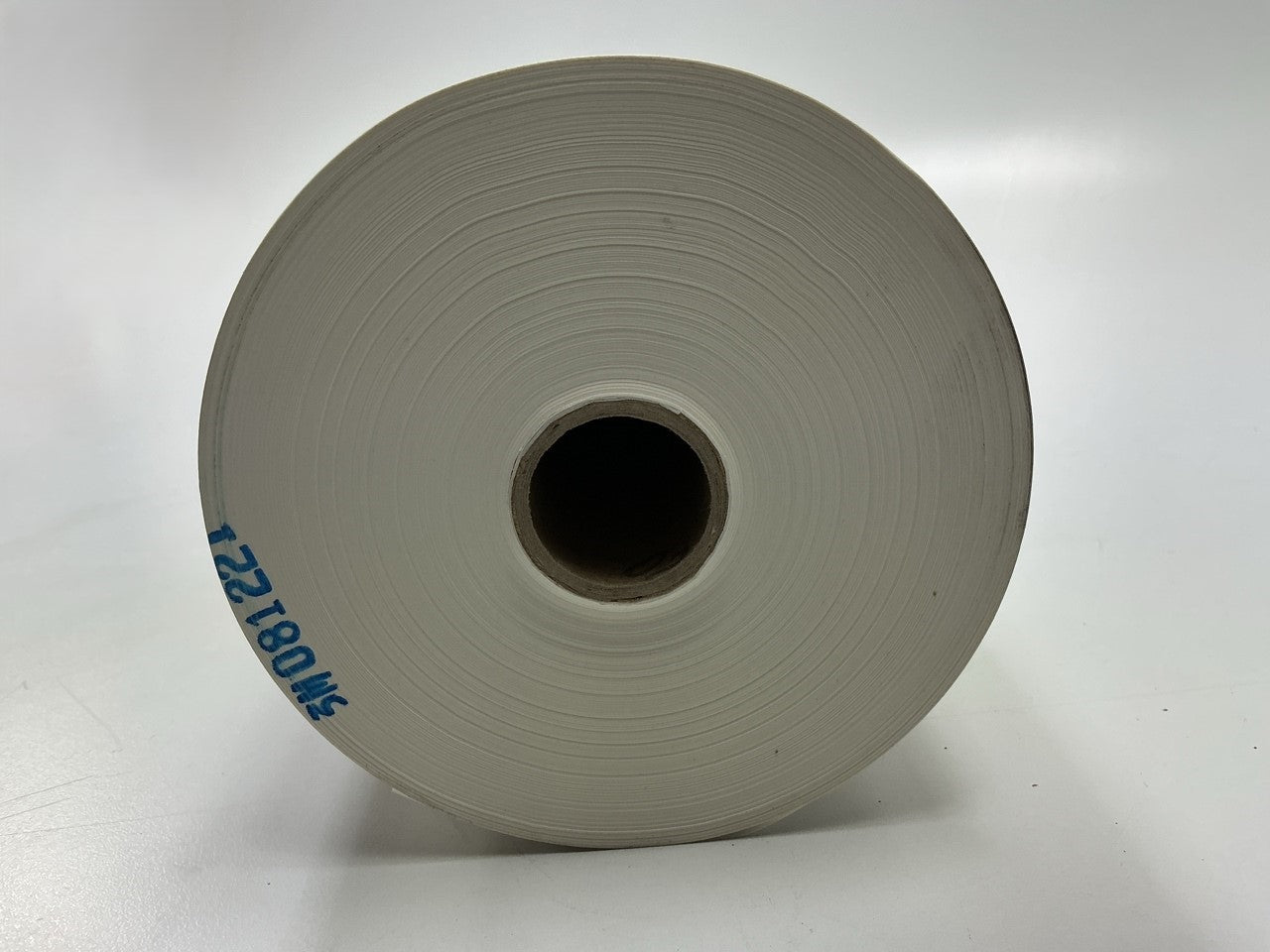 3M 06539 White Masking Paper Heat Resistant, Flexible, Lint Free, 18 In X 750 Ft