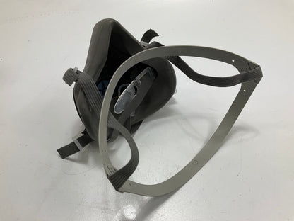 3M 07026 6300 Half Face *Large* Respirator Mask Facepiece (Filters Not Included)