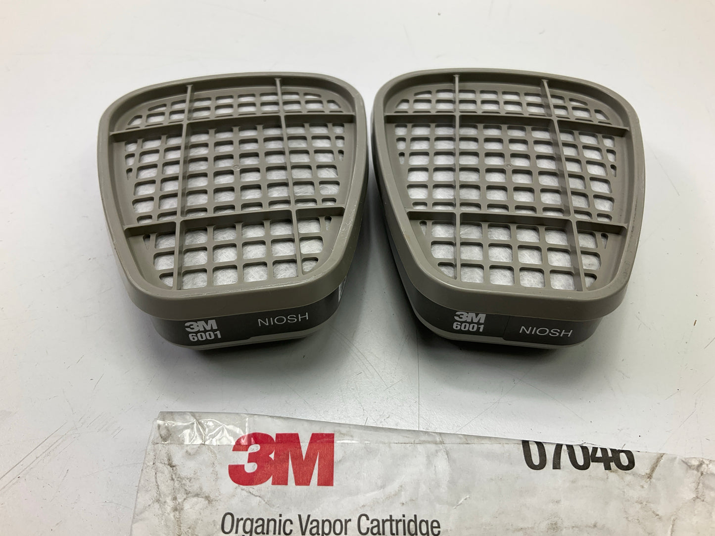 3M 07046 Organic Vapor Filter Cartridge 6001 - 2 Pack (as Shown) Exp. 11/2028