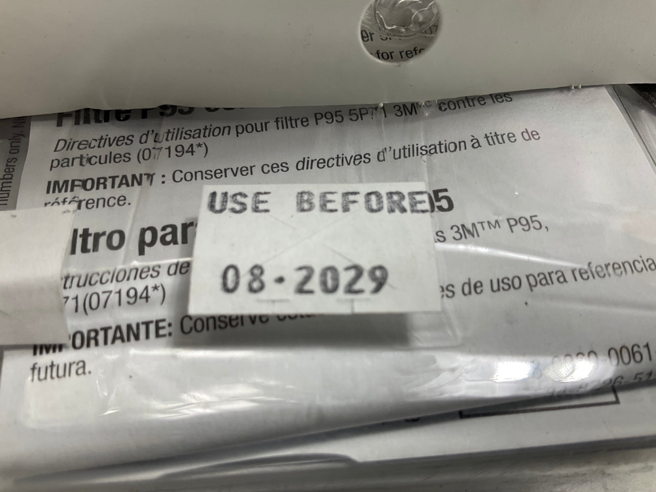 3M 07178 Automotive Paint Spray Respirator Mask, Medium OV/P95 Exp. 08/2029