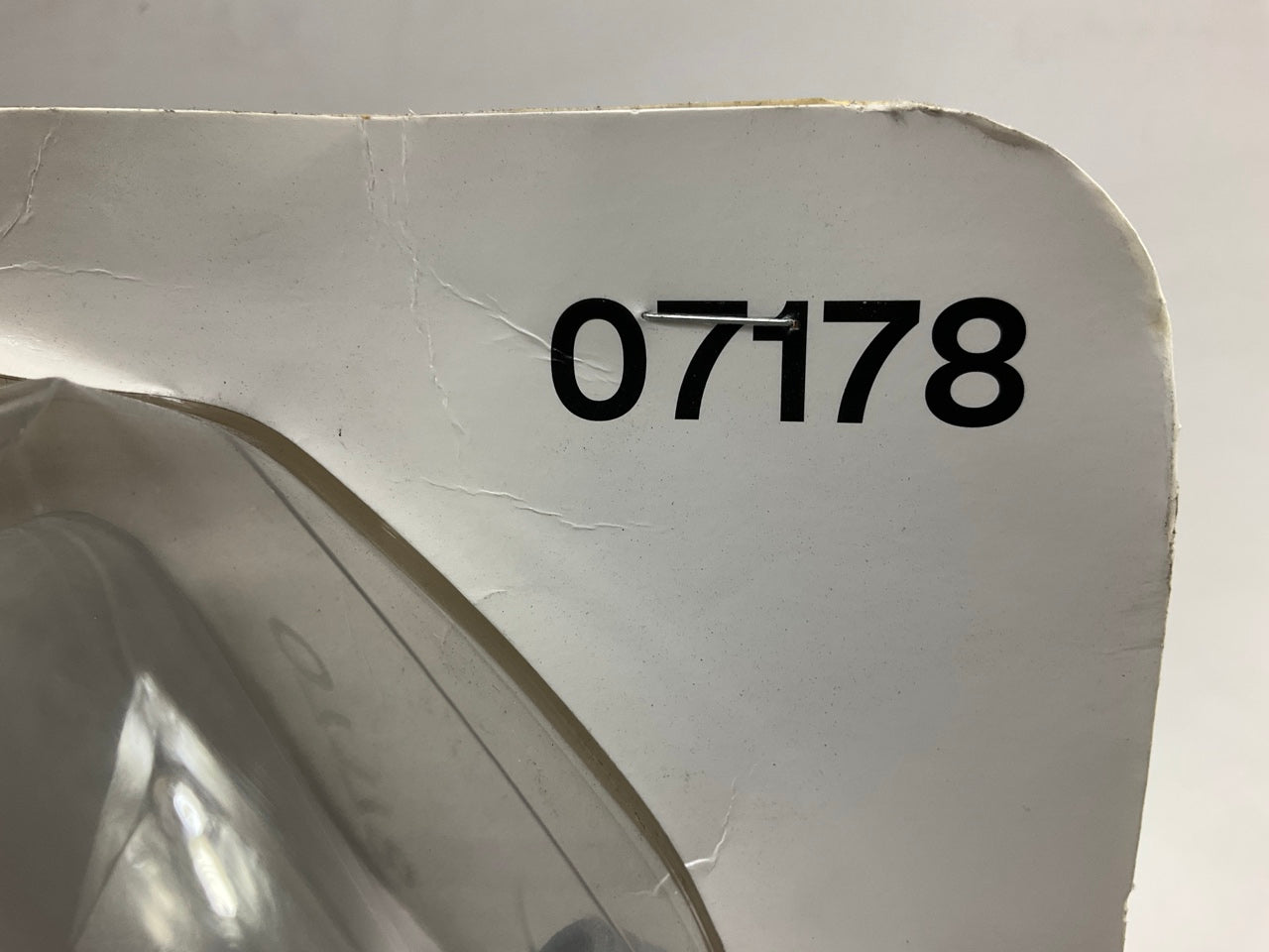 3M 07178 Automotive Paint Spray Respirator Mask, Medium OV/P95 Exp.  09-2028