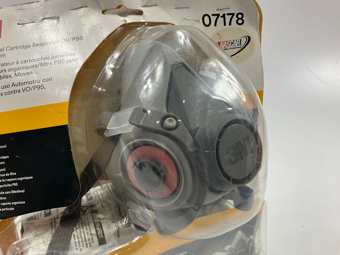 3M 07178 Automotive Paint Spray Respirator Mask, Medium OV/P95 Exp. 11-2027