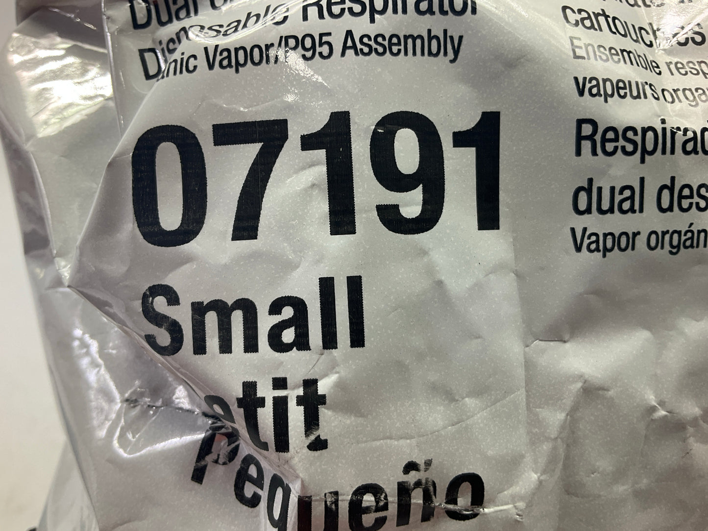 3M 07191 Dual Cartridge Respirator Assembly, Organic Vapor/P95 Small 01/2027 Exp