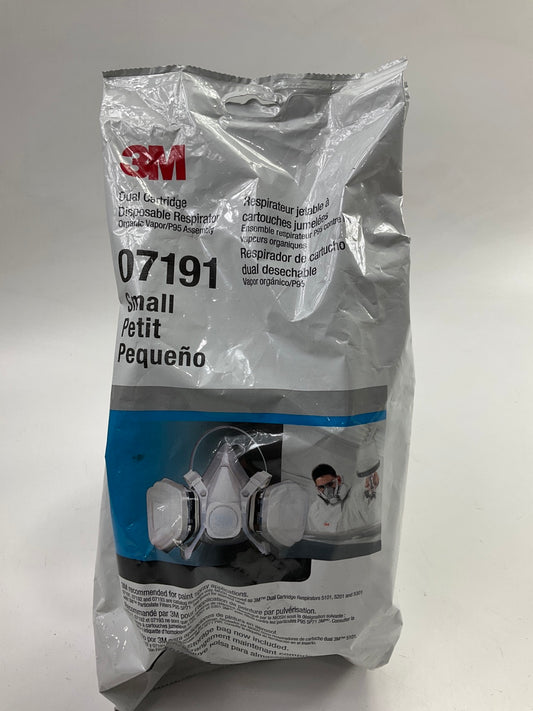 3M 07191 Dual Cartridge Respirator Assembly, Organic Vapor/P95 Small 02/2026 Exp