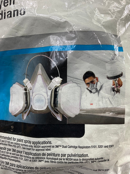09/2026 3M 52P71 07192 Disposable Half Face Respirator Paint Spray & Pesticide