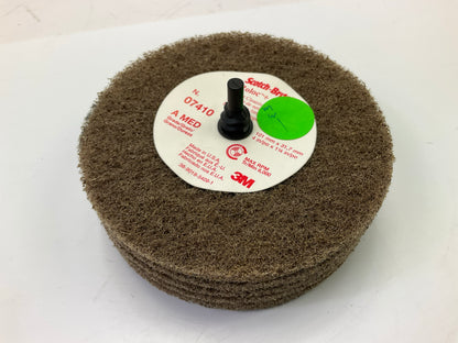 3M 07410 Scotch-Brite Roloc 4'' X 1.25'' Rivet Cleaning Disc - Medium Grit Sanding