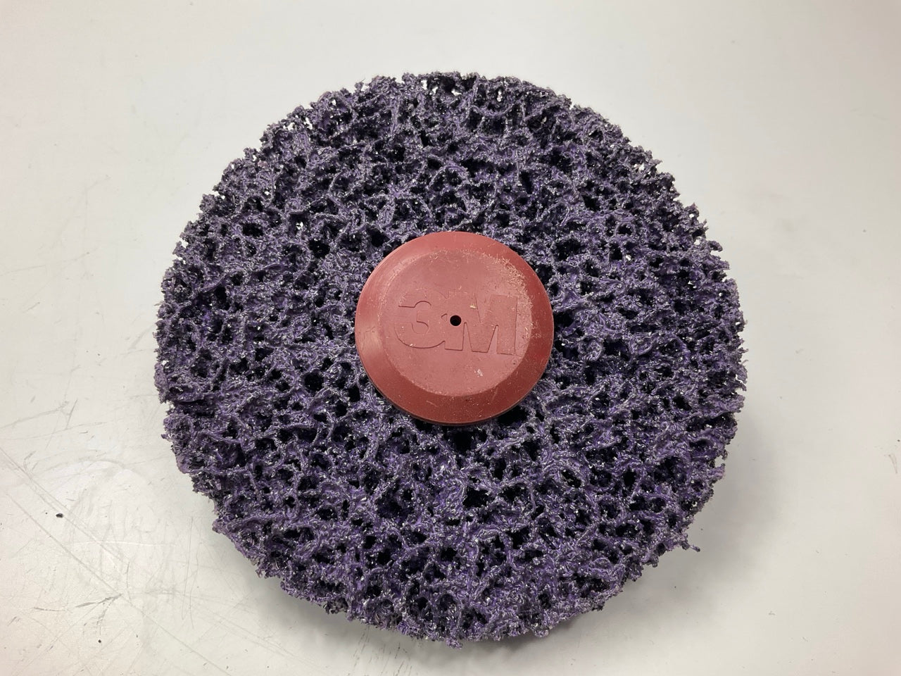 3M 07470 4'' Scotch-Brite Roloc + Clean & Strip XT Extra Coarse Disc - Pack Of 8