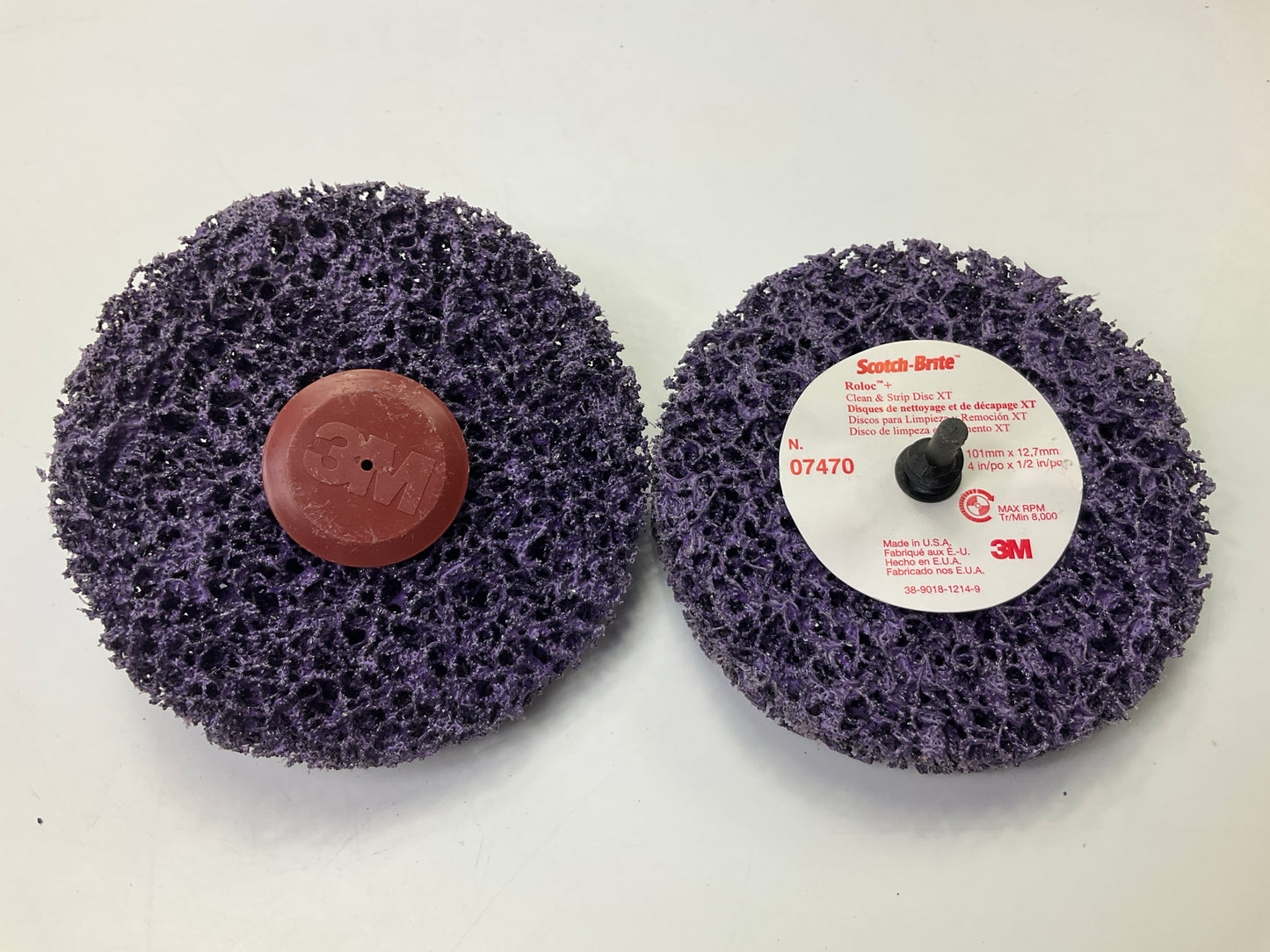 3M 07470 4'' Scotch-Brite Roloc + Clean & Strip XT Extra Coarse Disc - Pack Of 9
