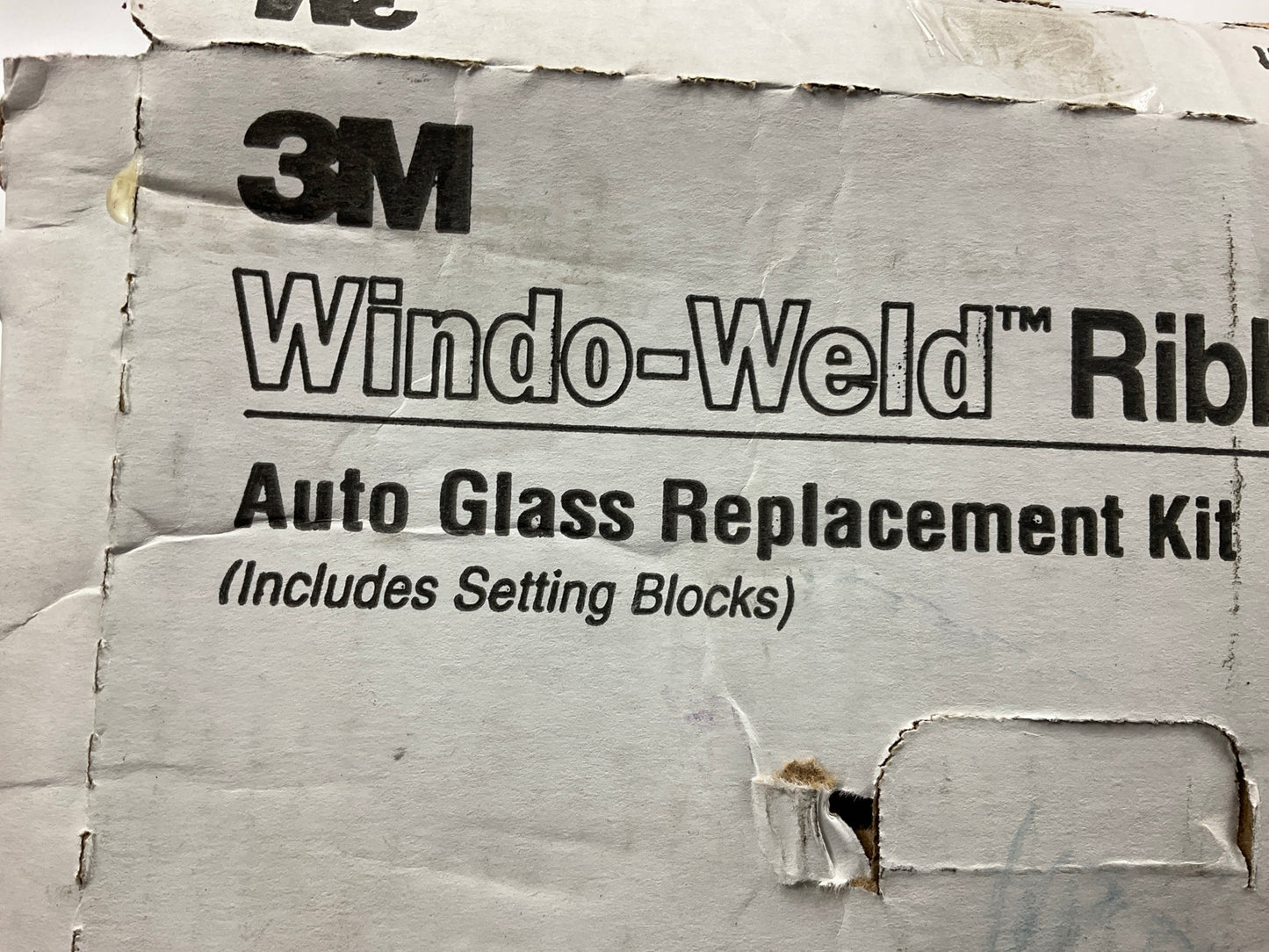 3M 08612 Windo-Weld Round Ribbon Windshield Sealer (3/8 In. X 15 Ft.)