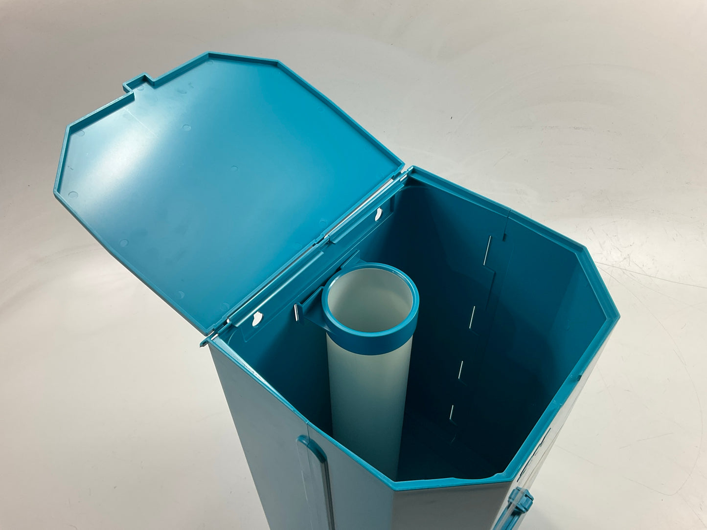 BROKEN LID, SEE PHOTOS  - 3M 16098 PPS Mini Lid And Liner Dispenser