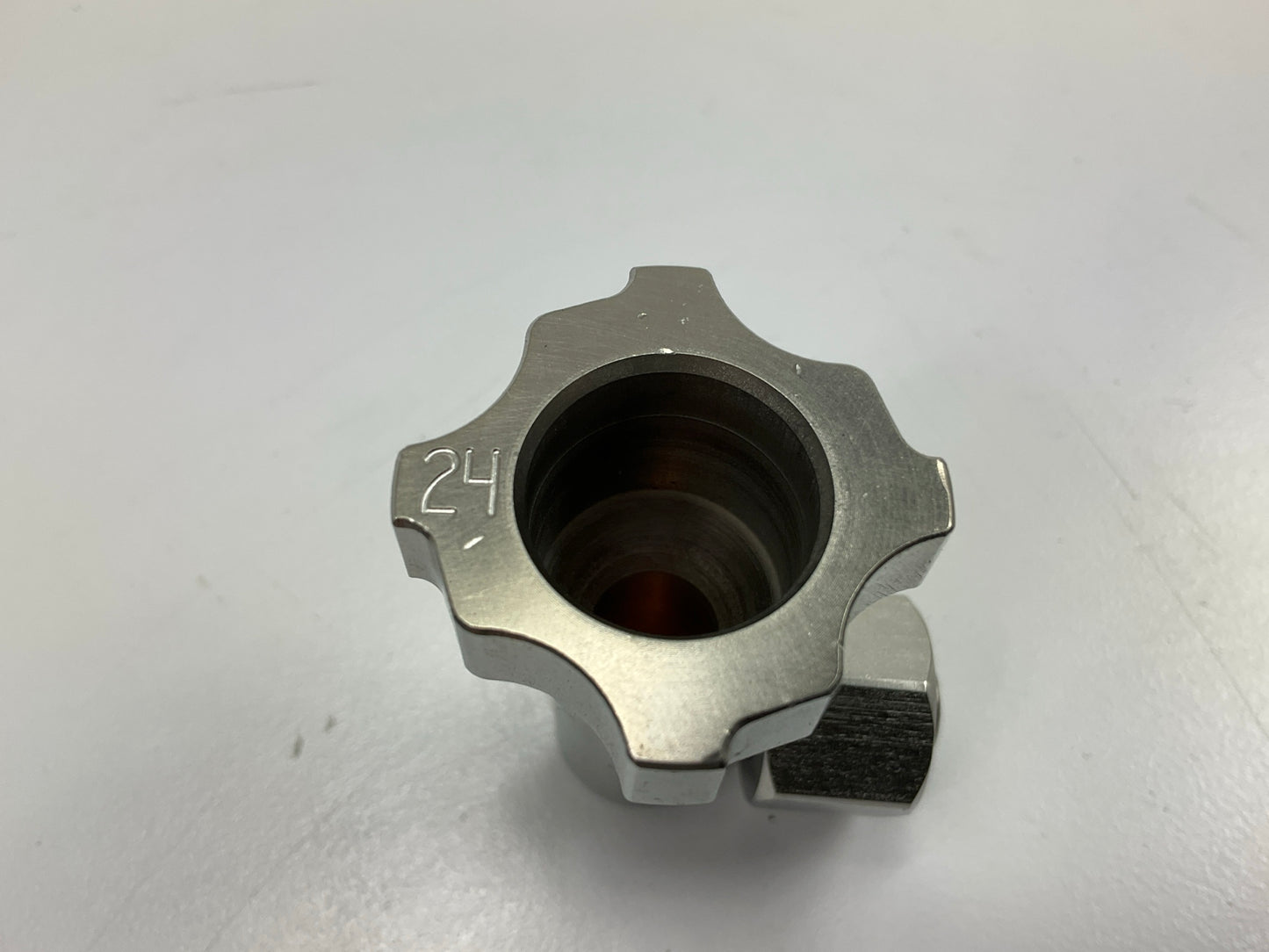 3M 16110 PPS System Adapter #24 1/4 Female, R-Angle 18 Thread NPS Side Cup Mount
