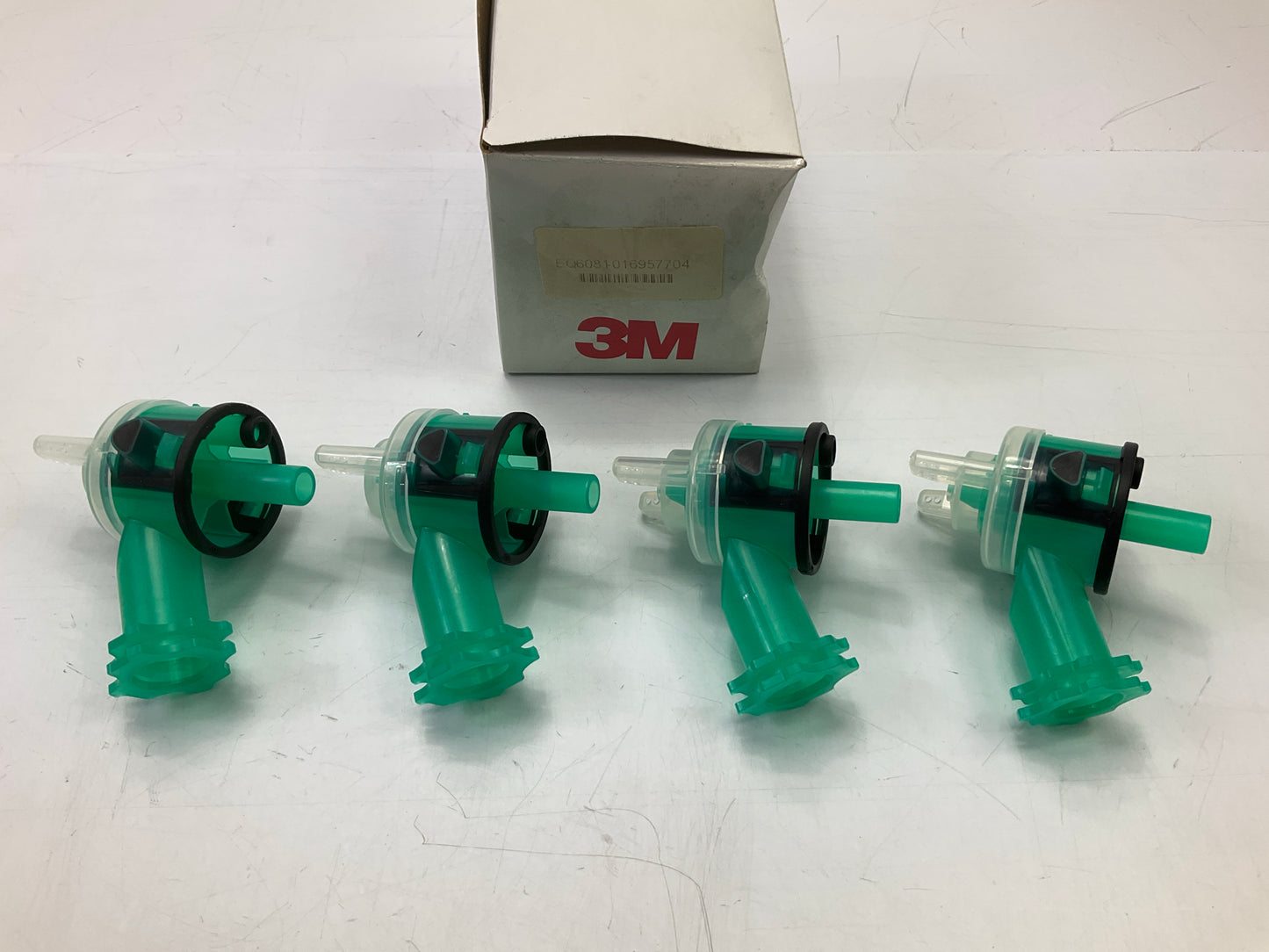 3M 16614 1.2mm Accuspray Green Atomizing Head Refill Kit 4/Pack