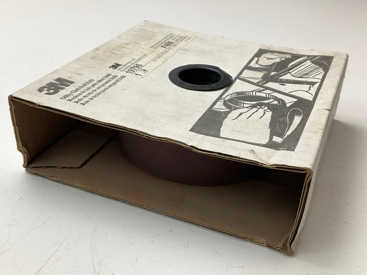 3M19795 Abrasive Utility Cloth Roll 314D P400 400 Grit 1-1/2'' X 20 Yd Sandpaper