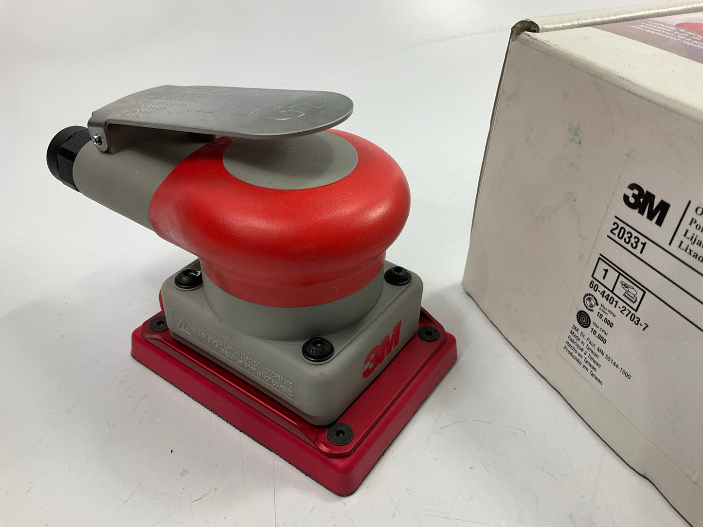 3M 20331 Pneumatic Orbital Sander 1/8'' 10,000 OPM