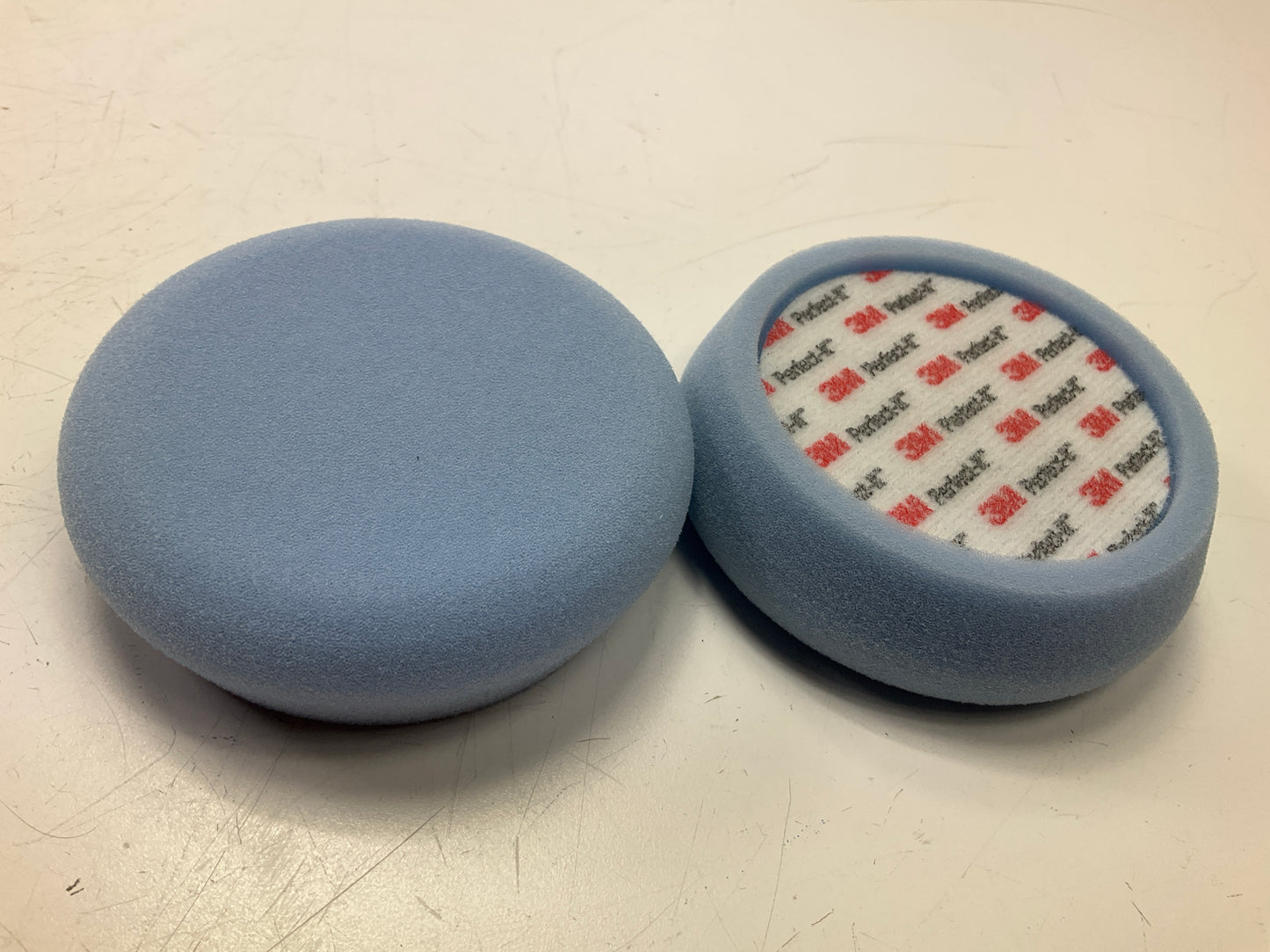 3M 30043 Single Sided Ultrafine Foam Polishing Pad, 4'' Diameter, 2 Pads