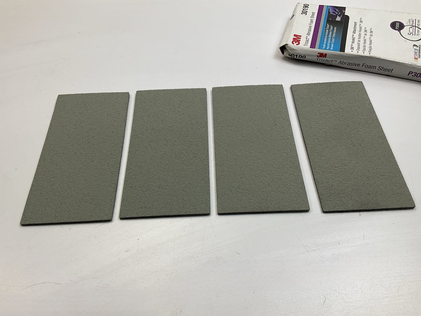 3M 30190 Foam Sheet Trizact Sanding Sheet 2-3/4 X 5-1/2 Hookit P3000, 4 Sheets