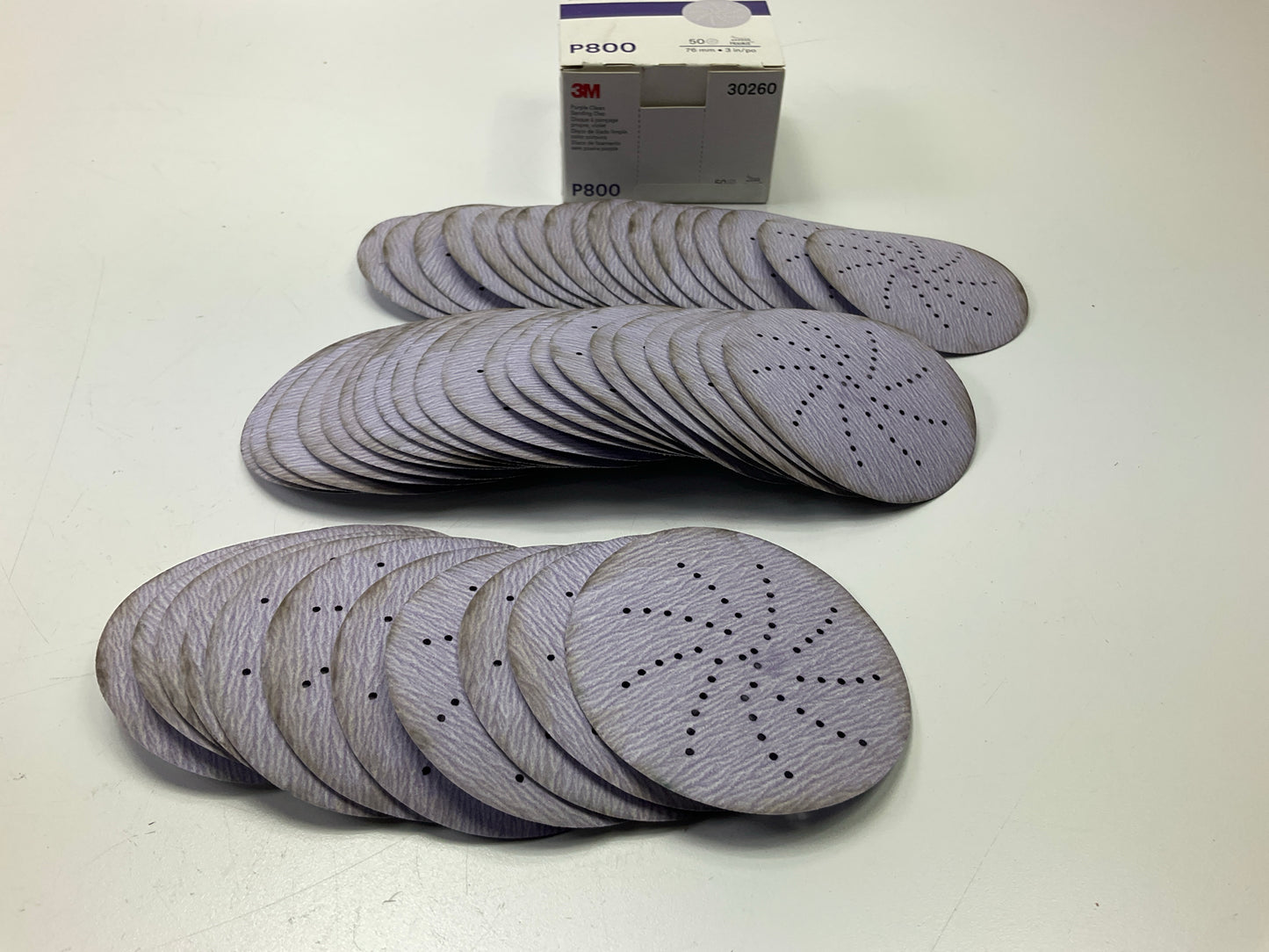 3M 30260 Purple Clean Sanding Hookit Disc, 3 Inch, P800 Grit, BOX OF 50 Discs