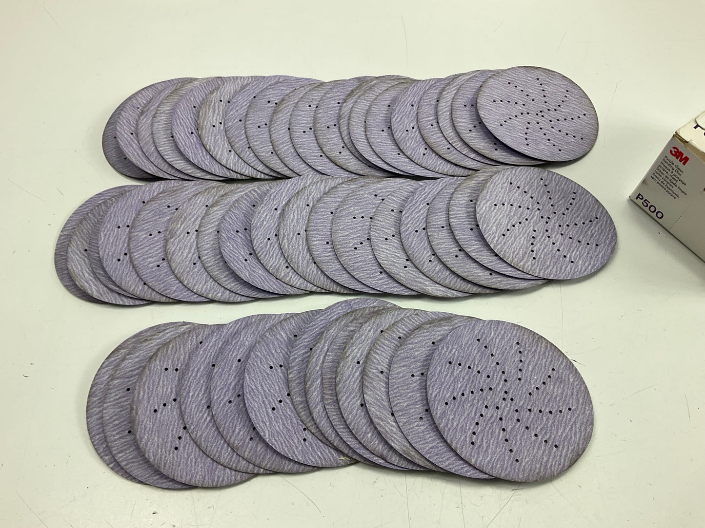 49 Discs Total - 3M 30272 Purple Clean Sanding Hookit Disc, 3 Inch, P500 Grit