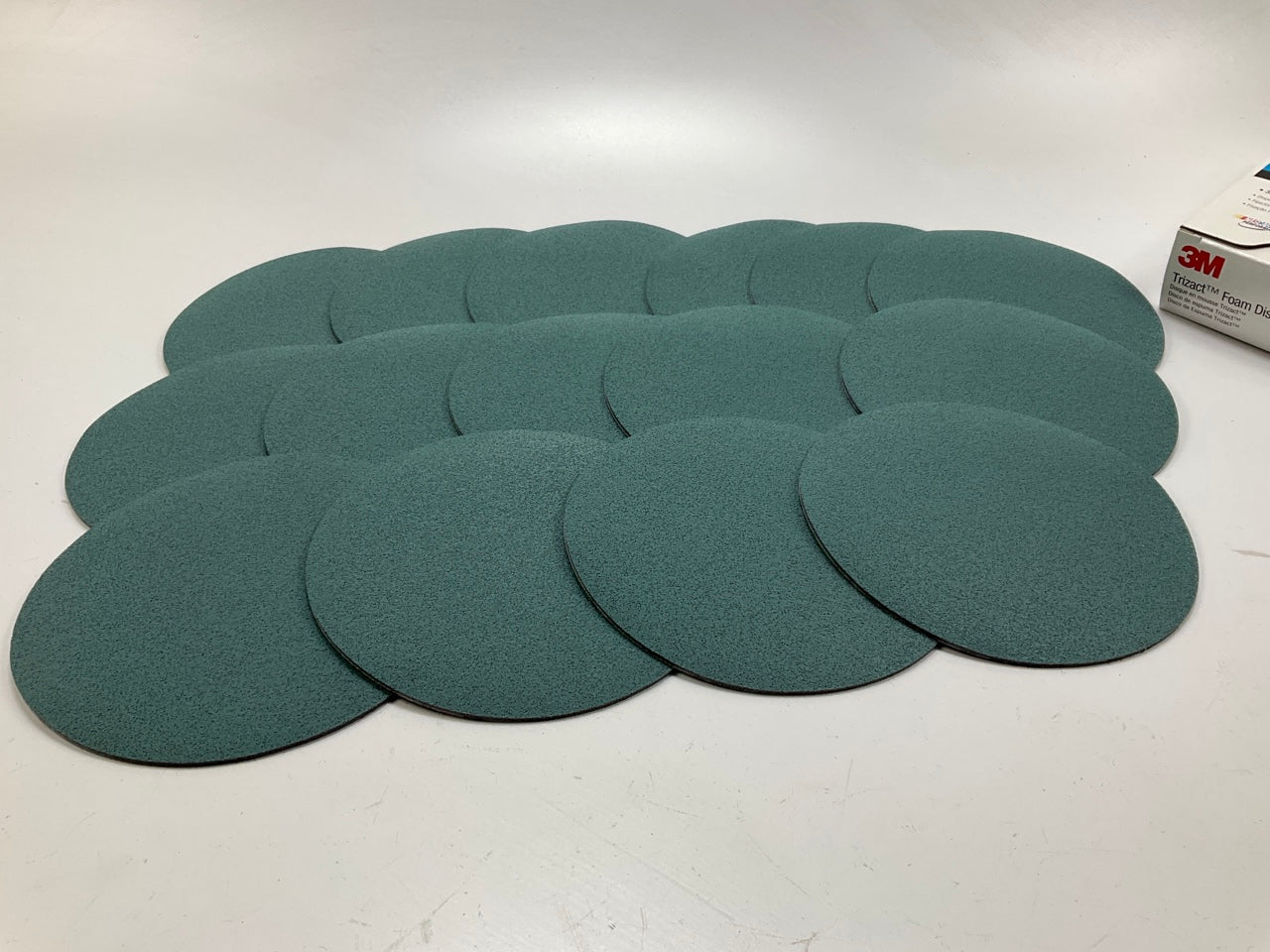 3M 30662 Trizact Hookit Foam Abrasive Discs 6 Inch P5000 Grit, 15 Disc / Box