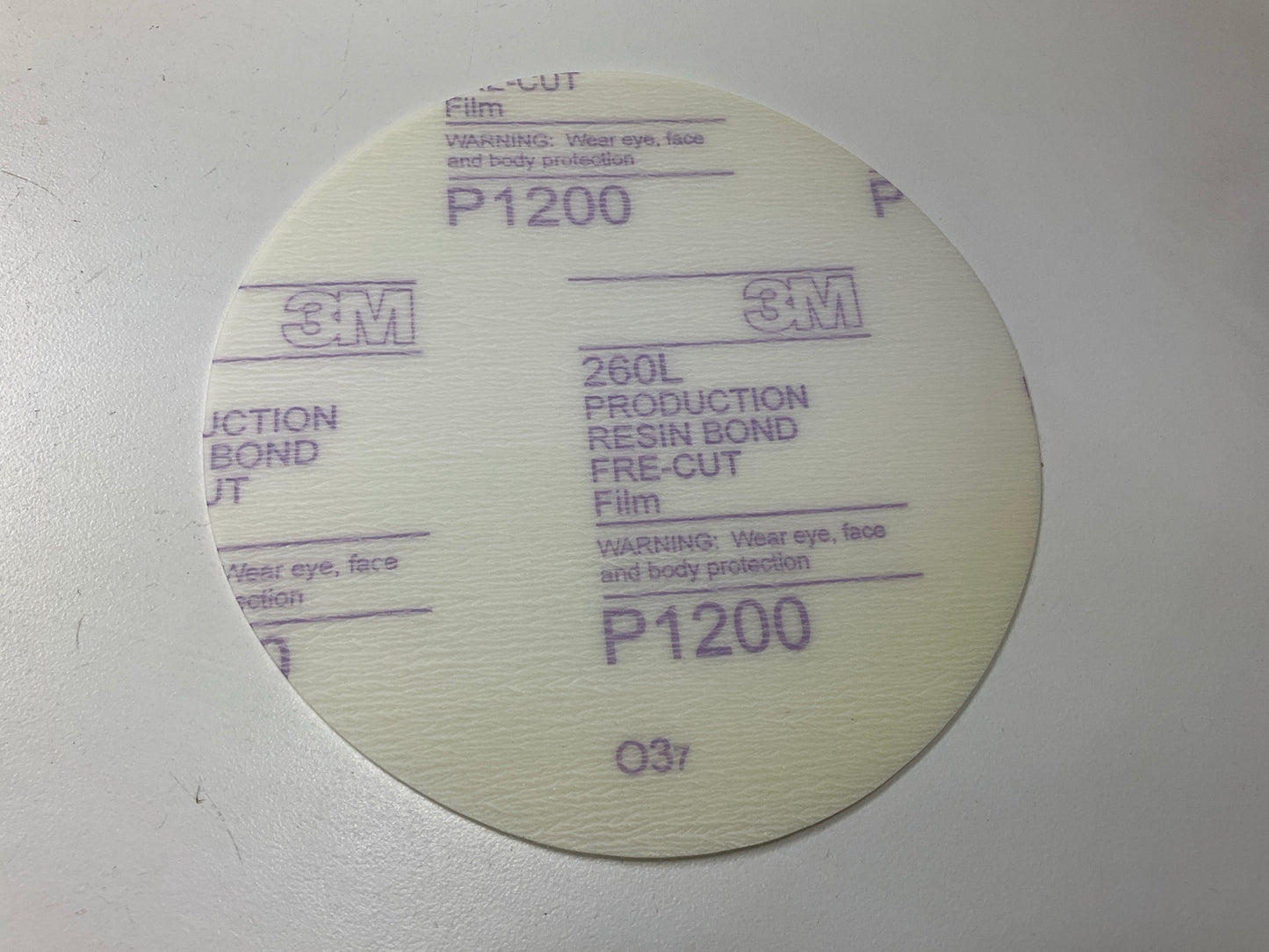 3M 30668 6'' 1200 Grit Purple Finishing Film Hookit Sanding Disc. 50 Per Box