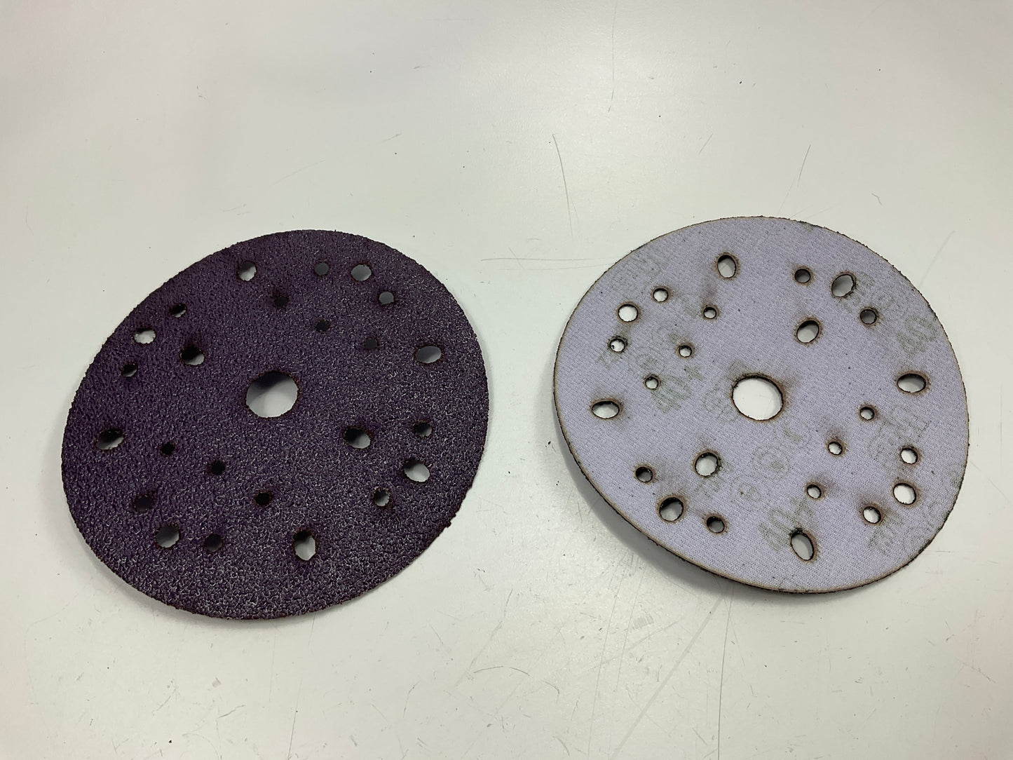 3M 31370 Cubitron II 6'' Clean Sanding Hookit Discs Repair 40 Grit (25 Discs)