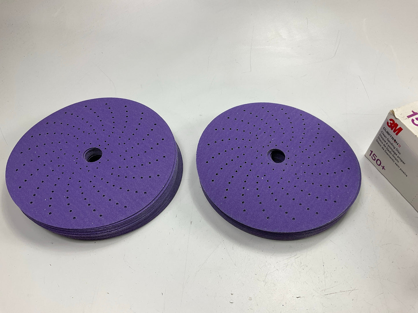 3M 31373 Cubitron II Hookit Clean Sand Sanding Abrasive 6'' 150 Grit, 50 Discs