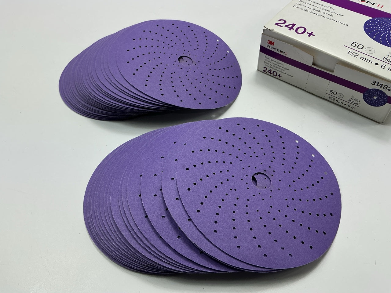 3M 31482 Cubitron II Clean Sanding Hookit Disc 6 Inch 240 Grit, 50 / Pack