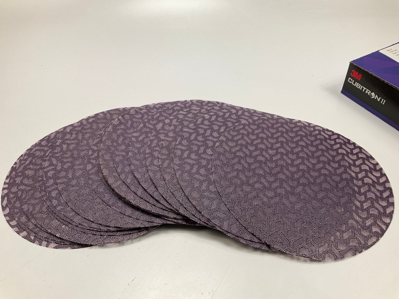 3M 31641 Cubitron II 80 Grit 8'' Net Sanding Abrasive Disc, 25 Pack