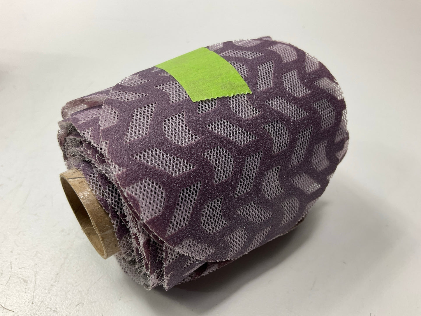 3M 31683 Cubitron II Net Sanding Disc Roll 220+, 3 In, 50 Discs/Roll, 220 Grit