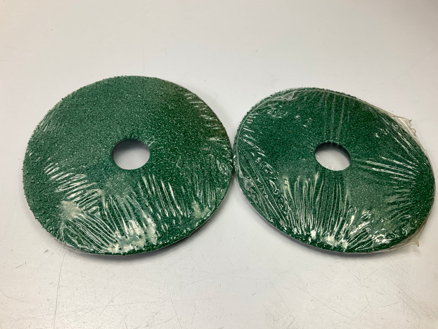 4 Discs Total - 3M 31915 Sanding Abrasive Disc 5'' 24 Grit