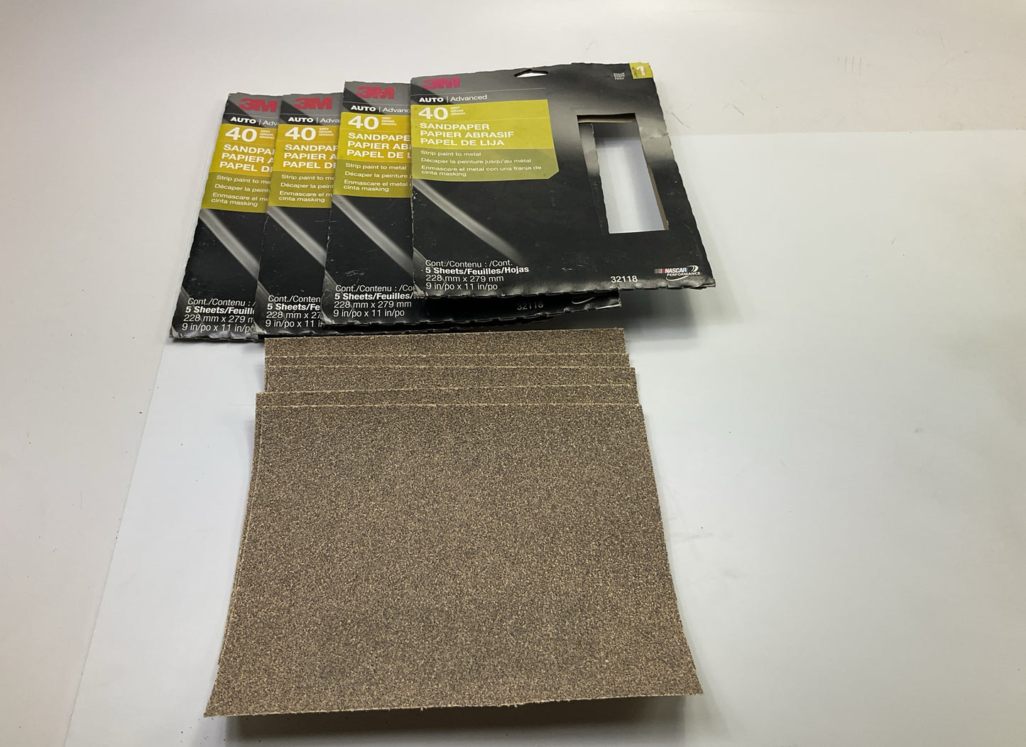 3M 32118  9'' X 11'' Sandpaper Sheets, 40 Grit, 20 Sheets Total