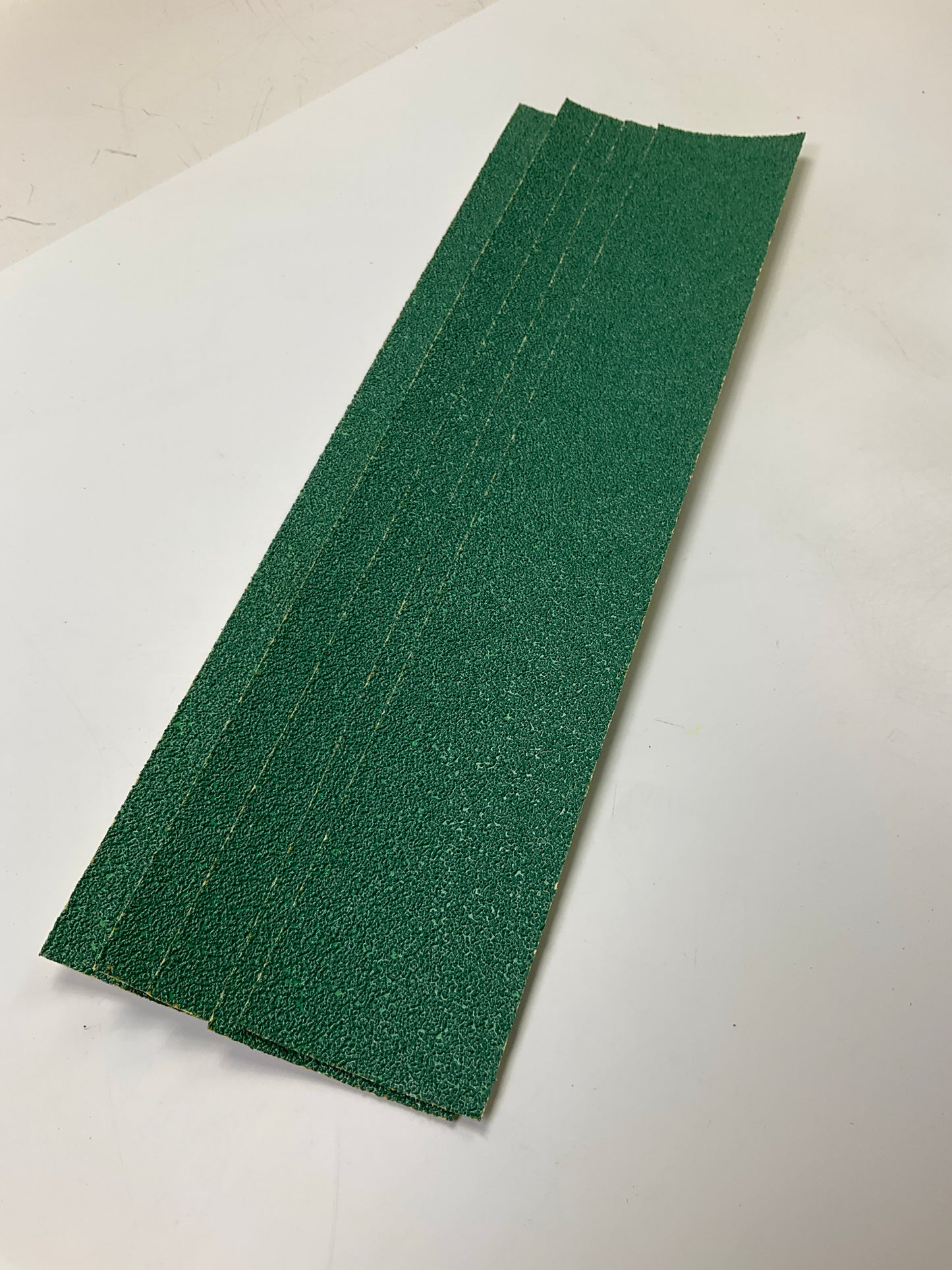 3M 32221 Green Corps File Sandpaper Sheets, 40 Grit, 2-3/4 In X 17-1/2'', 30 Pcs