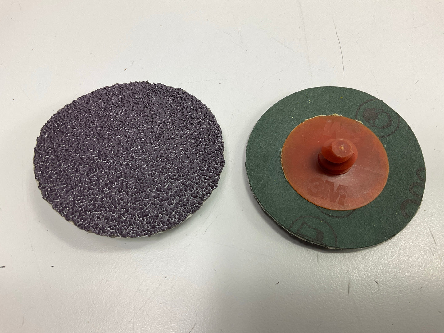 3M 33379 Cubitron II Roloc Fibre Disc, TR, 2'' X 60+ Grit, Box Of 15 Discs
