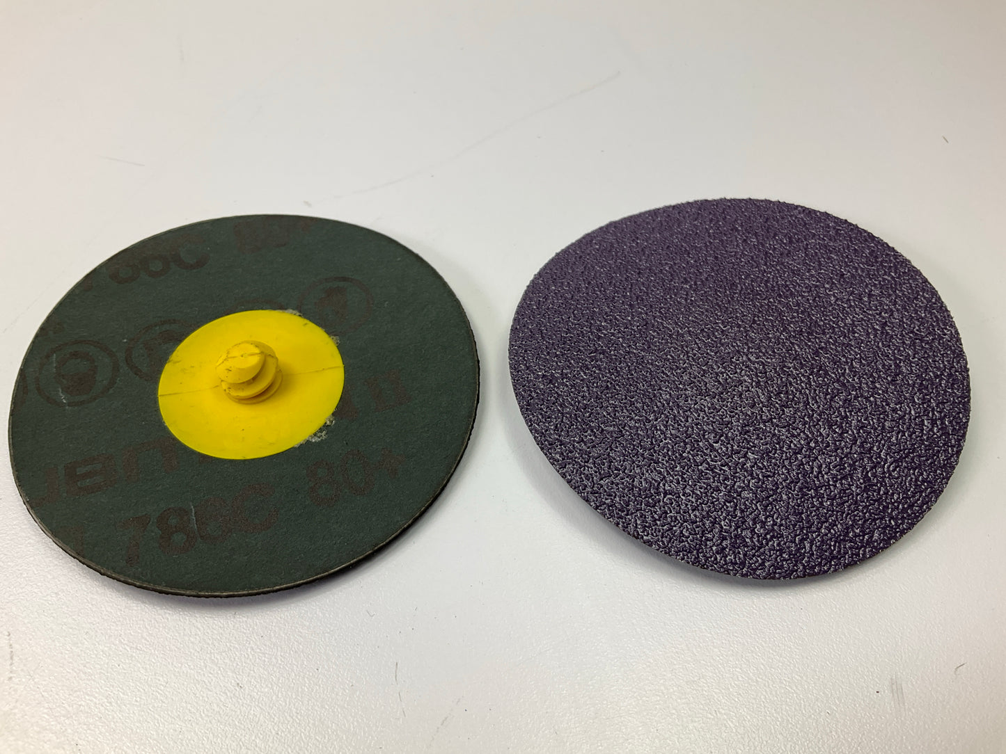 3M 33392 3'' Cubitron Fibre Roloc Sanding Disc, Grit: 80+, QTY.14