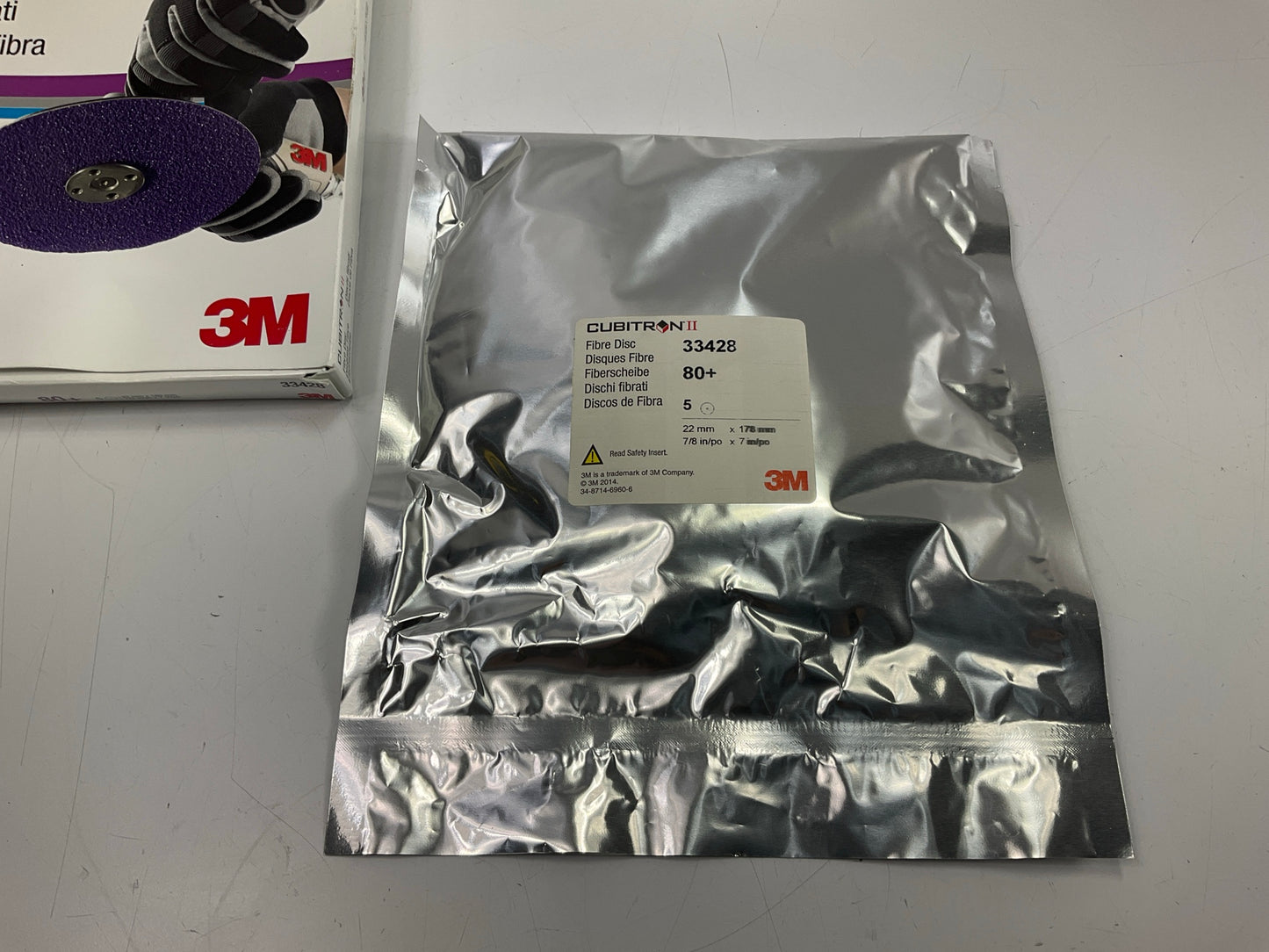 3M 33428 Cubitron II Abrasive Fibre 7''x7/8'' Disc, 80 Grit, 5 Discs / Pack