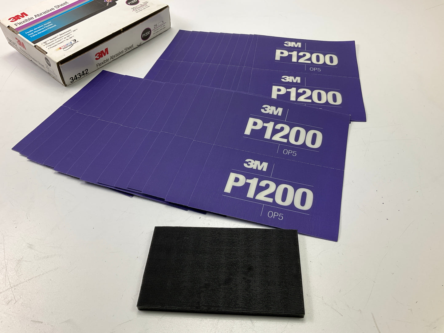 3M 34342 Hookit Flexible Abrasive Sandpaper Hand Sheet 1200 Grit (25 Sheets)