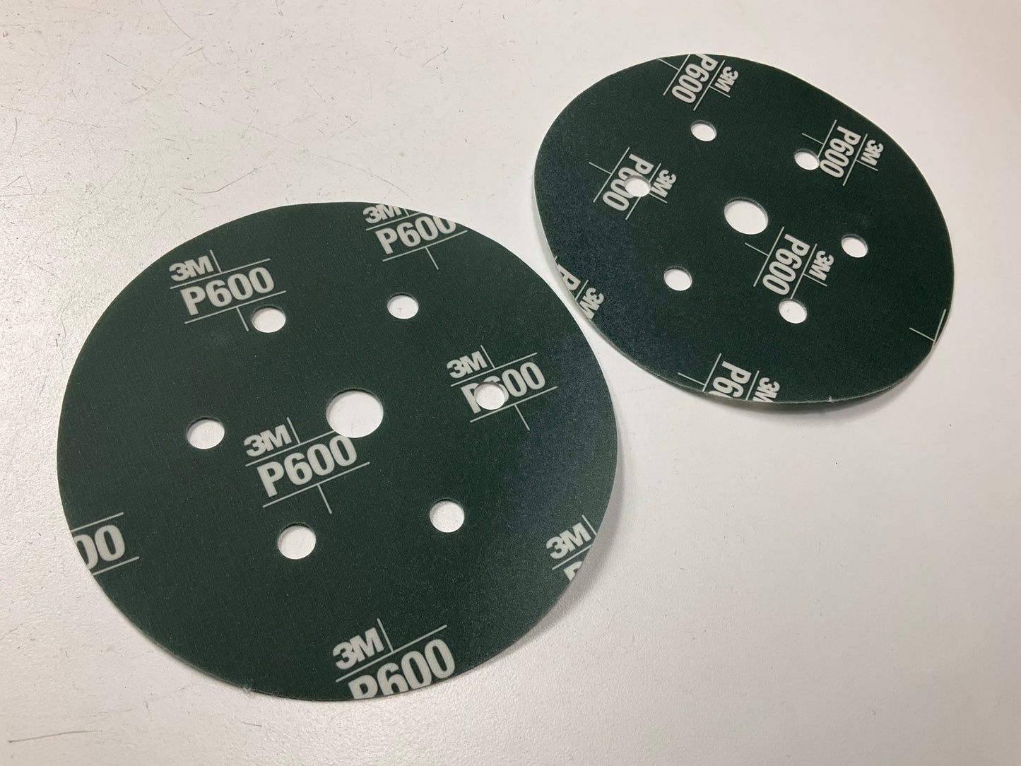 3M 34405 Hookit Flexible Abrasive Disc 270J, 6 In, Dust Free, P600, 25 Discs