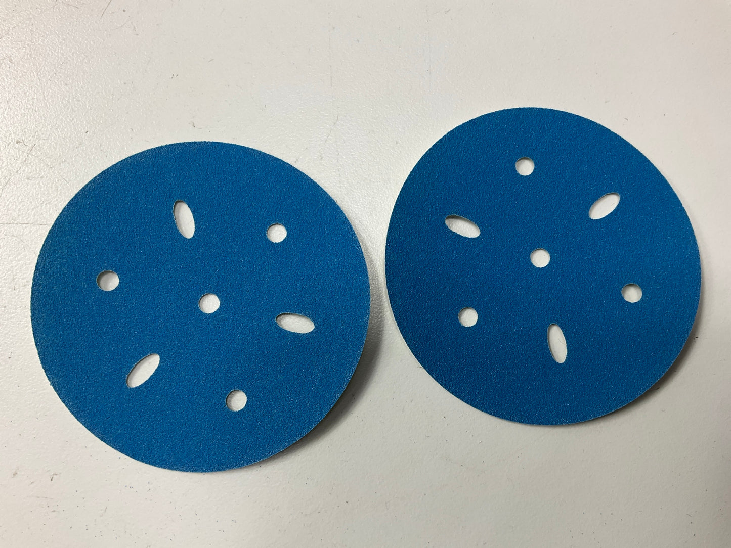 3M 36145 Multi-Hole Hook & Loop 150 Grit 3 In. Sanding Disc (50/Pack)