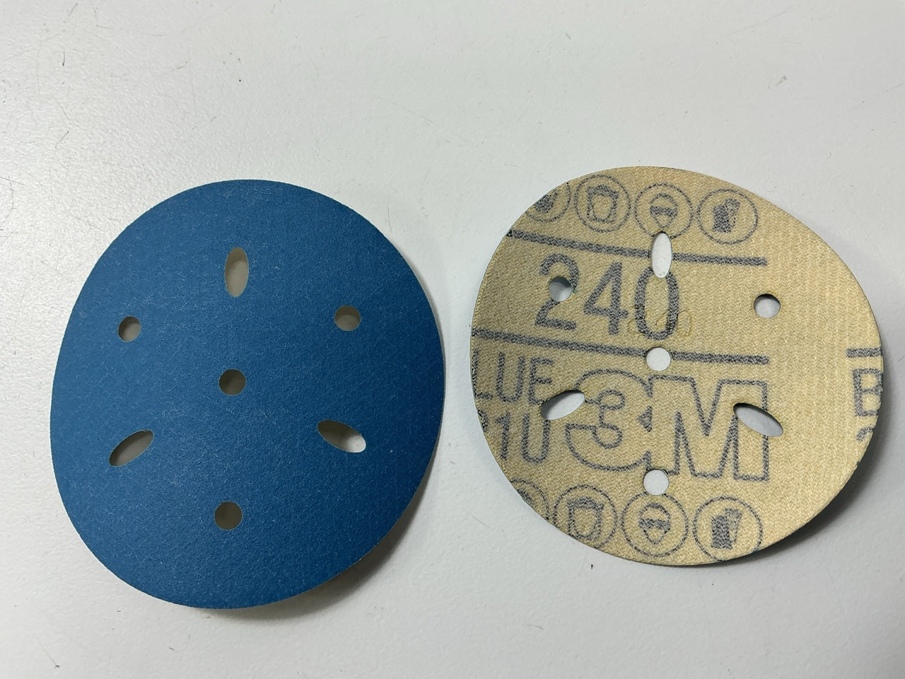 (49) Discs 3M 36148 Hookit Blue Abrasive 3'' Disc Multi-hole, 240 Grit 240 Grade