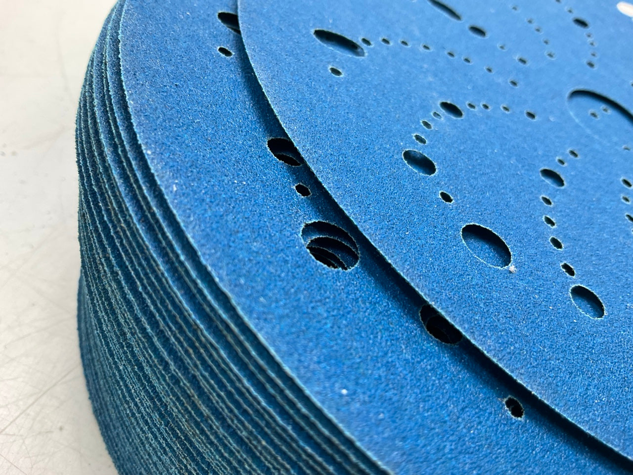 3M 36174 120 Grit Hookit Blue Abrasive Sanding Disc Multi-hole 6'', 50 / Box