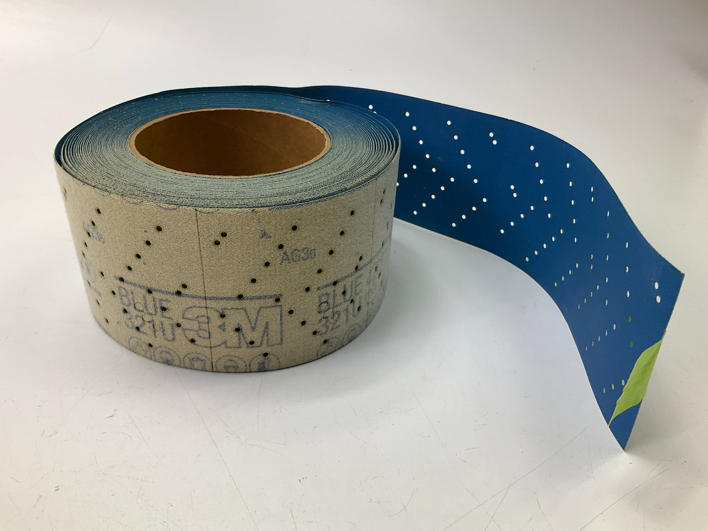 3M 36198 Hookit Blue Abrasive Sheet Roll Multi-hole (2.75'' X 13 Yard) 600 Grit