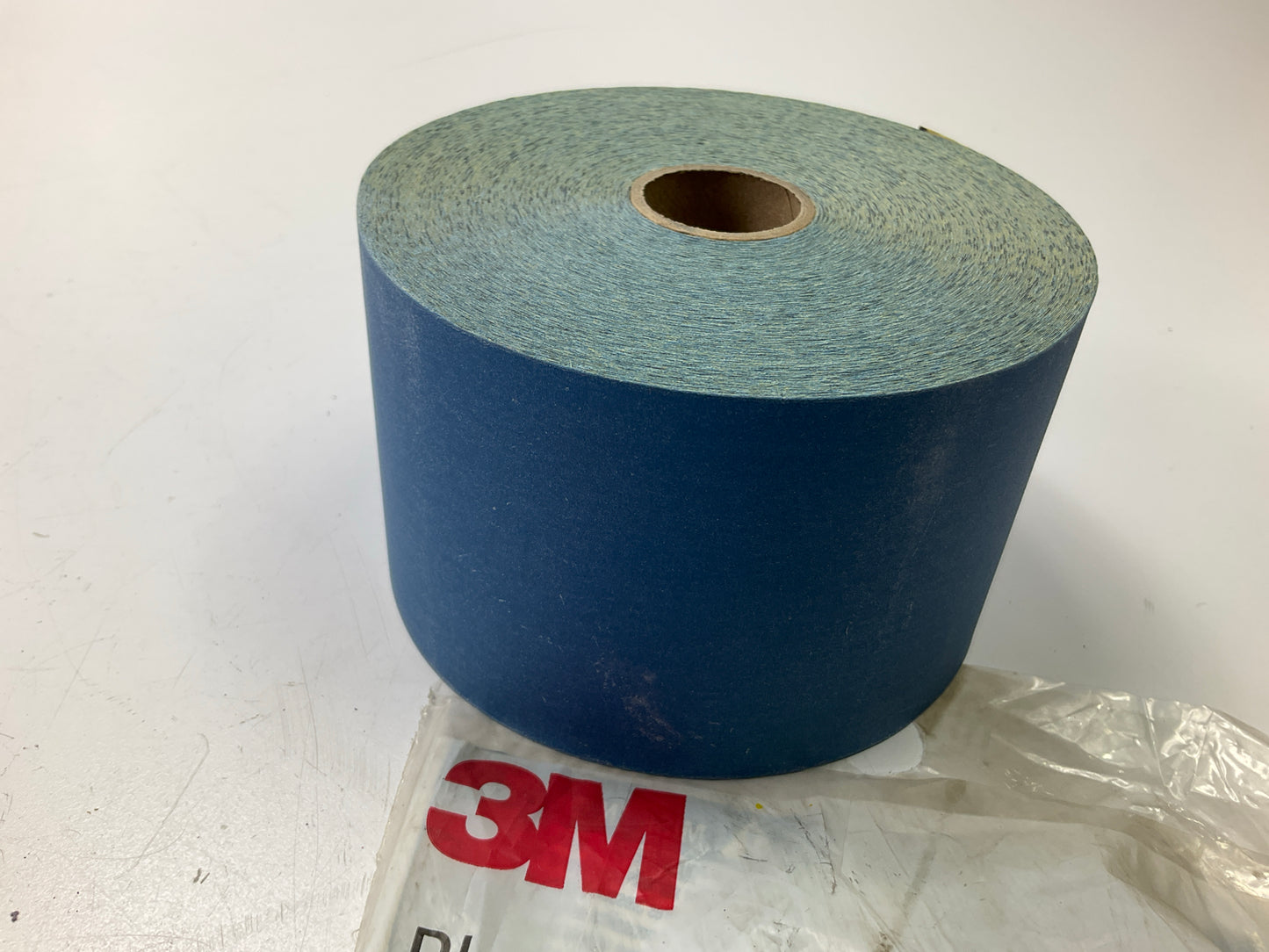 3M 36227 Stikit Blue Abrasive Sandpaper Sheet Roll, 2.75 In X 45 Yd, 500 Grit