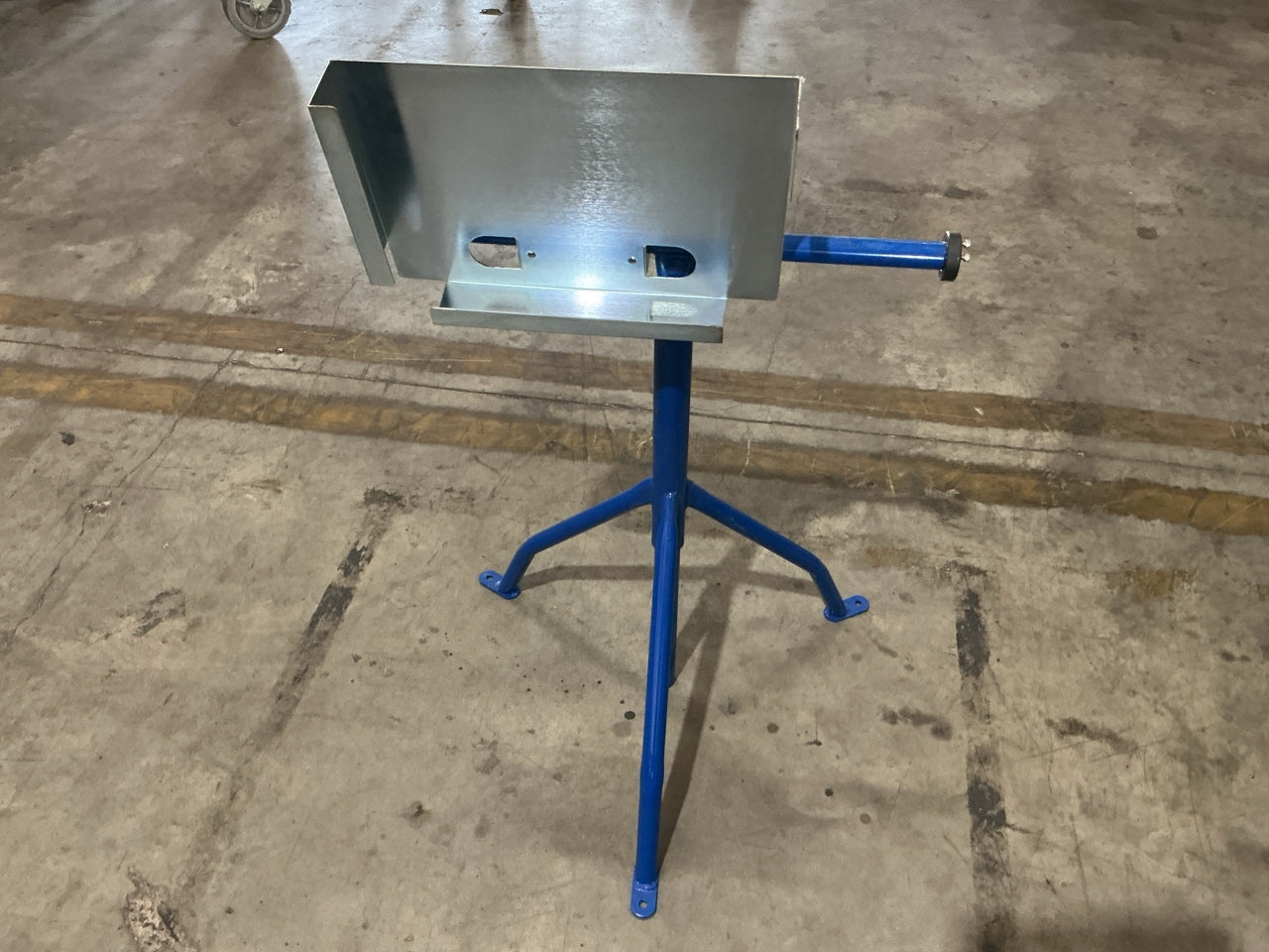 3M 61404 Wheel Weight System Roll + 61479 Universal Cutting Tool W/ TN252 Stand