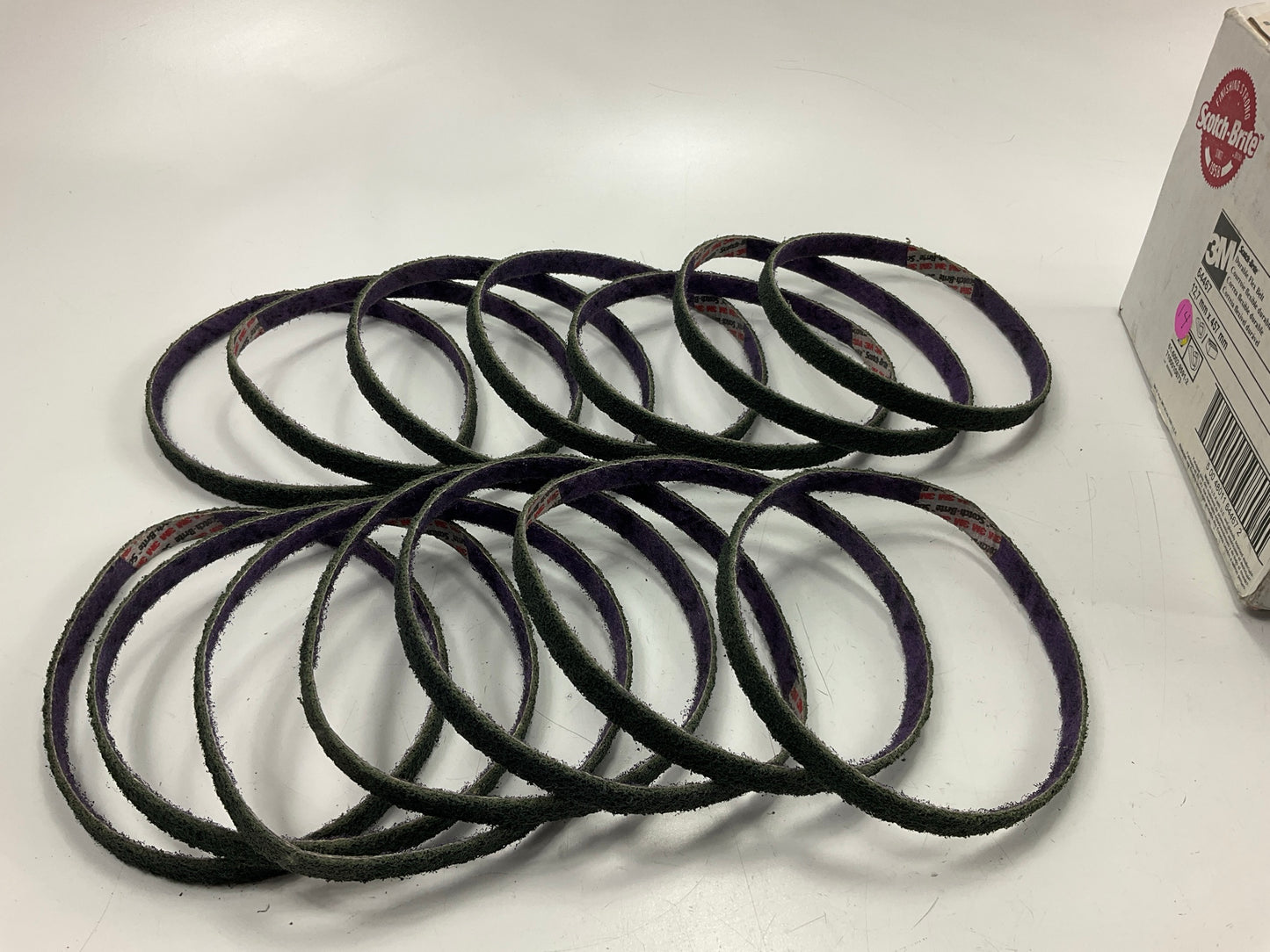 3M 64467 Scotch-Brite Fine Grade Durable Flex Belt 1/2'' X 18'', 14 Pcs Total