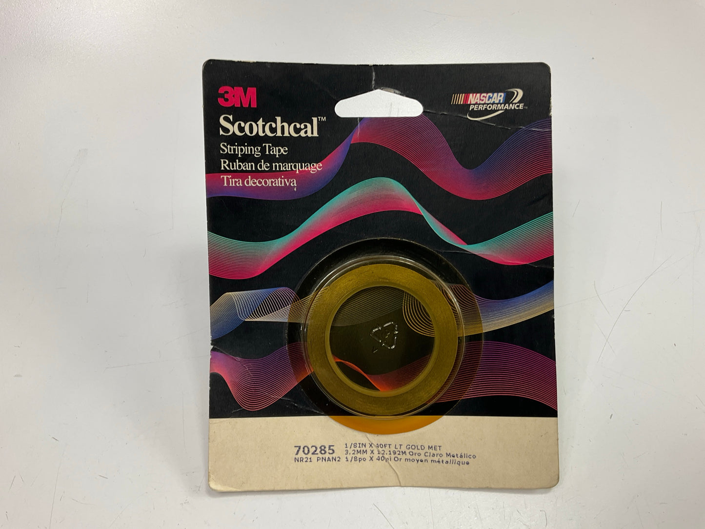 3M 70285 Pinstripe Striping Auto Stripe Tape, 1/8'' X 40', Light Gold Metallic