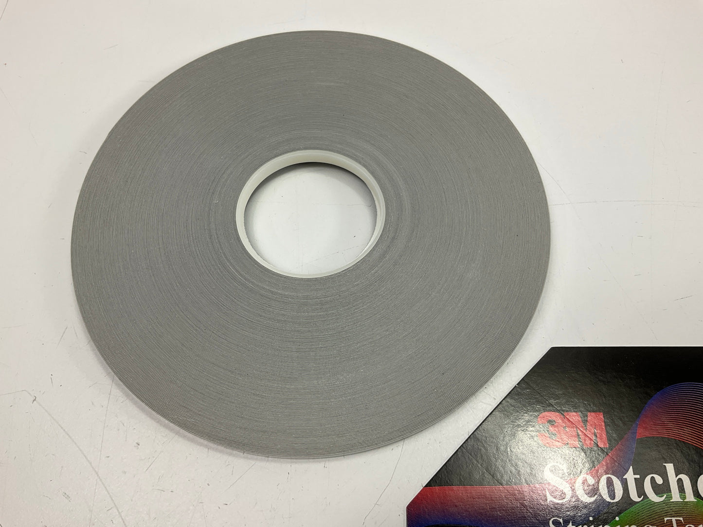 3M 72023 Pinstripe Striping Tape, 3/16'' X 150'  SilverChips