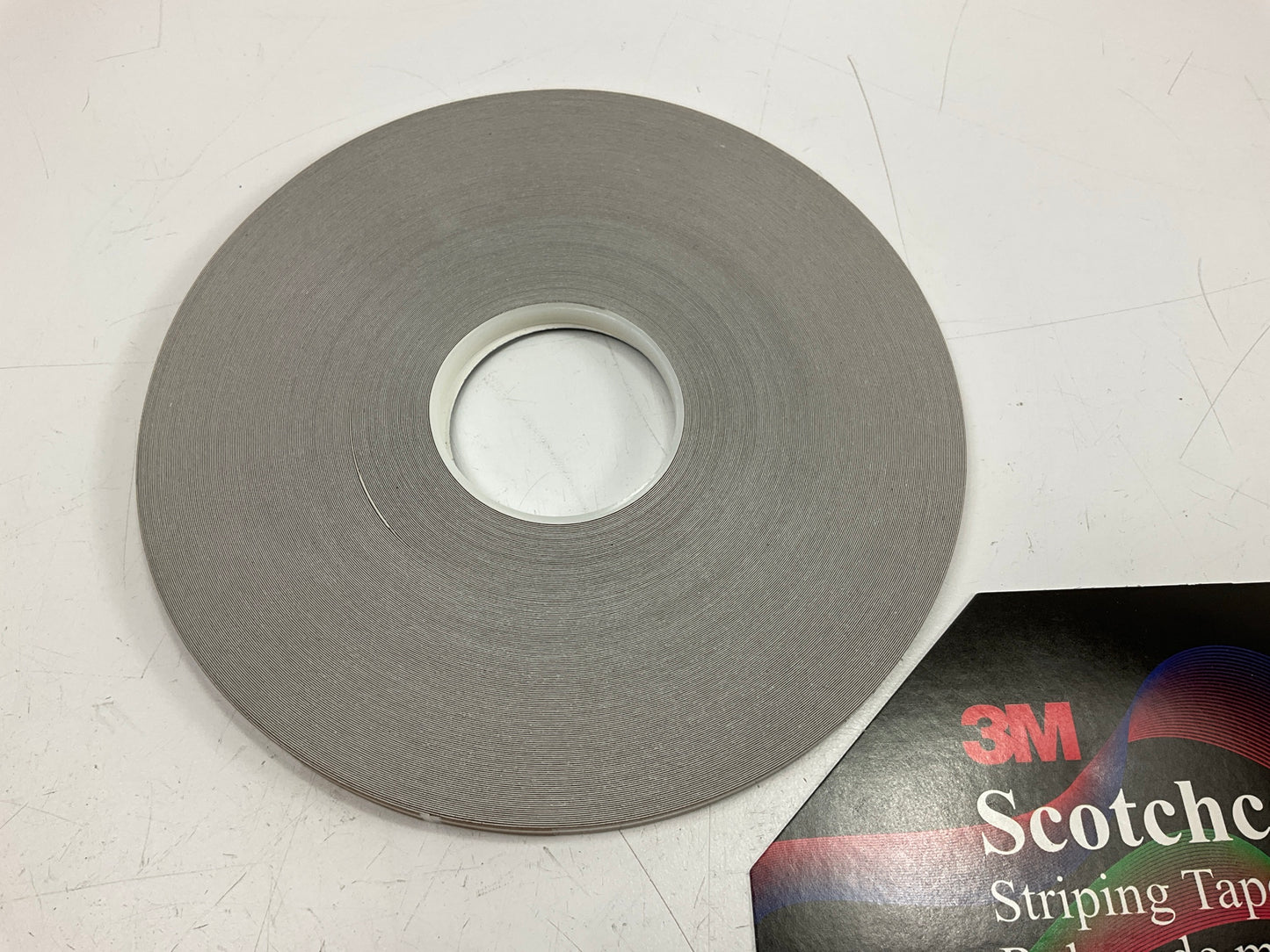 3M 72025 Gold Starfire Striping Automotive Stripe Tape 3/16'' X 150'