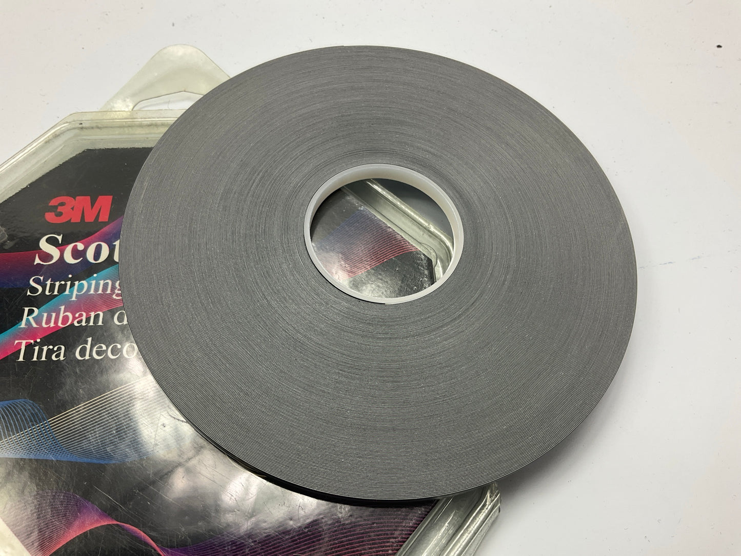 3M 72083 Pinstripe Striping Tape 3/16'' X 150ft  Medium Silver Metallic